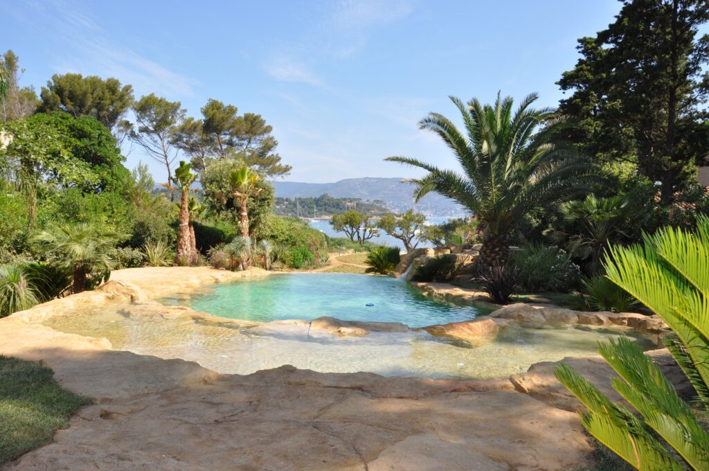 construction de piscine de luxe golf de St Tropez