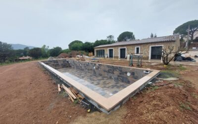 Construction de piscine creusée et aménagement de jardin dans le Var